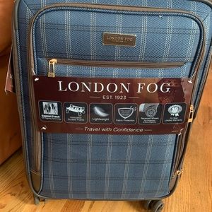 NEW LONDON FOG LUGGAGE 25 inch BRENTWOOD